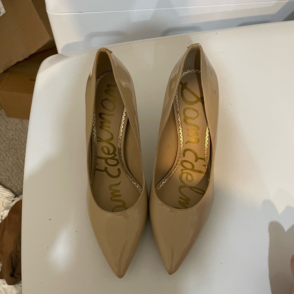 Sam Edelman Hazel Pointed Toe Heel in Nude Patent